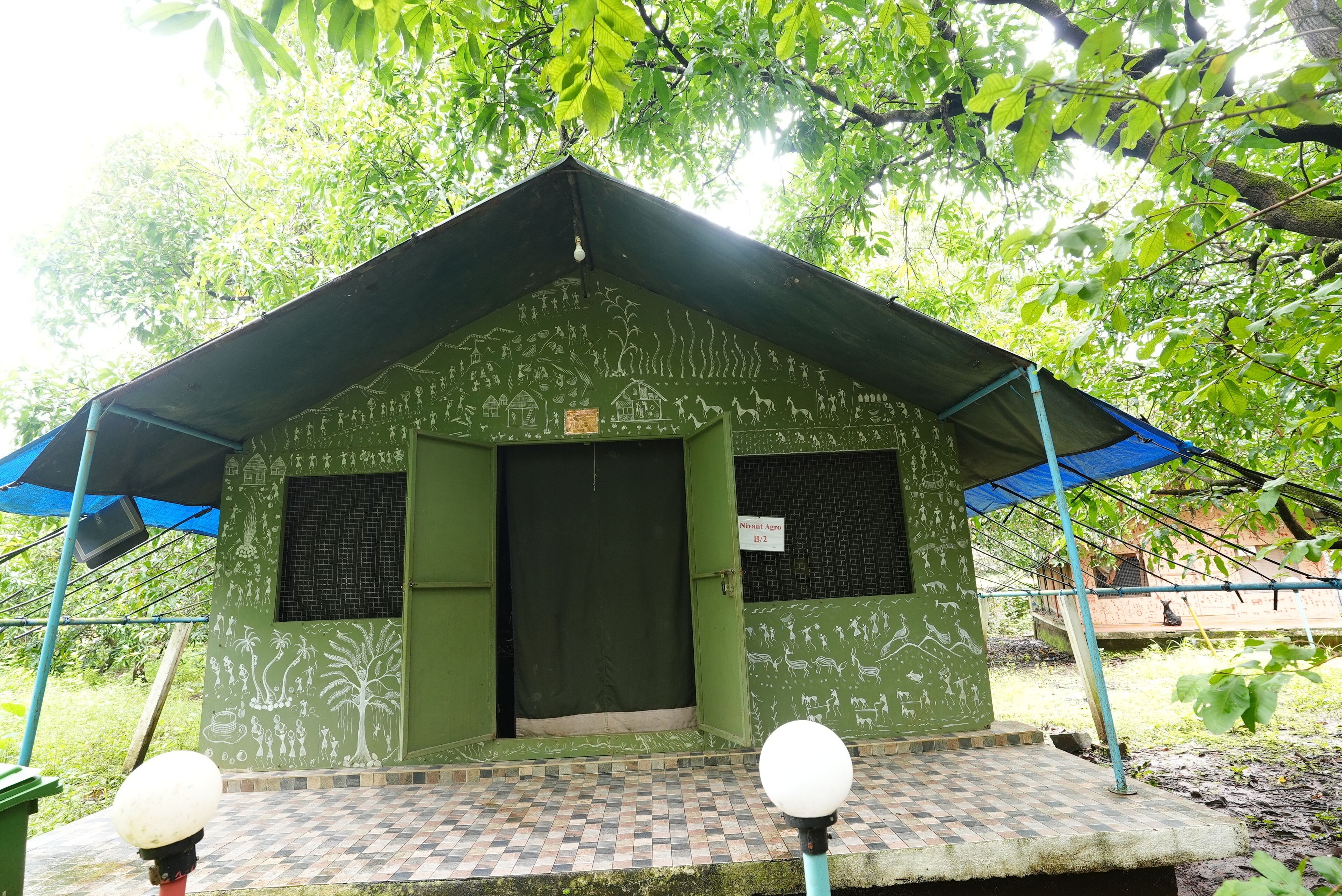 共同ドミトリー | エジプト綿のシーツ、高級寝具、低反発ベッド、デスク