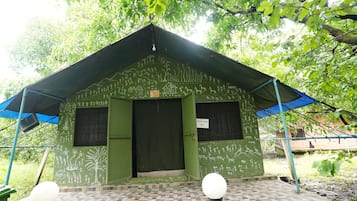 Premium Shared Dormitory | Egyptian cotton sheets, premium bedding, memory foam beds, desk