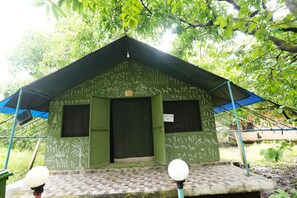 特級共用宿舍 | 埃及棉床單、高級寢具、記憶棉床墊、書桌