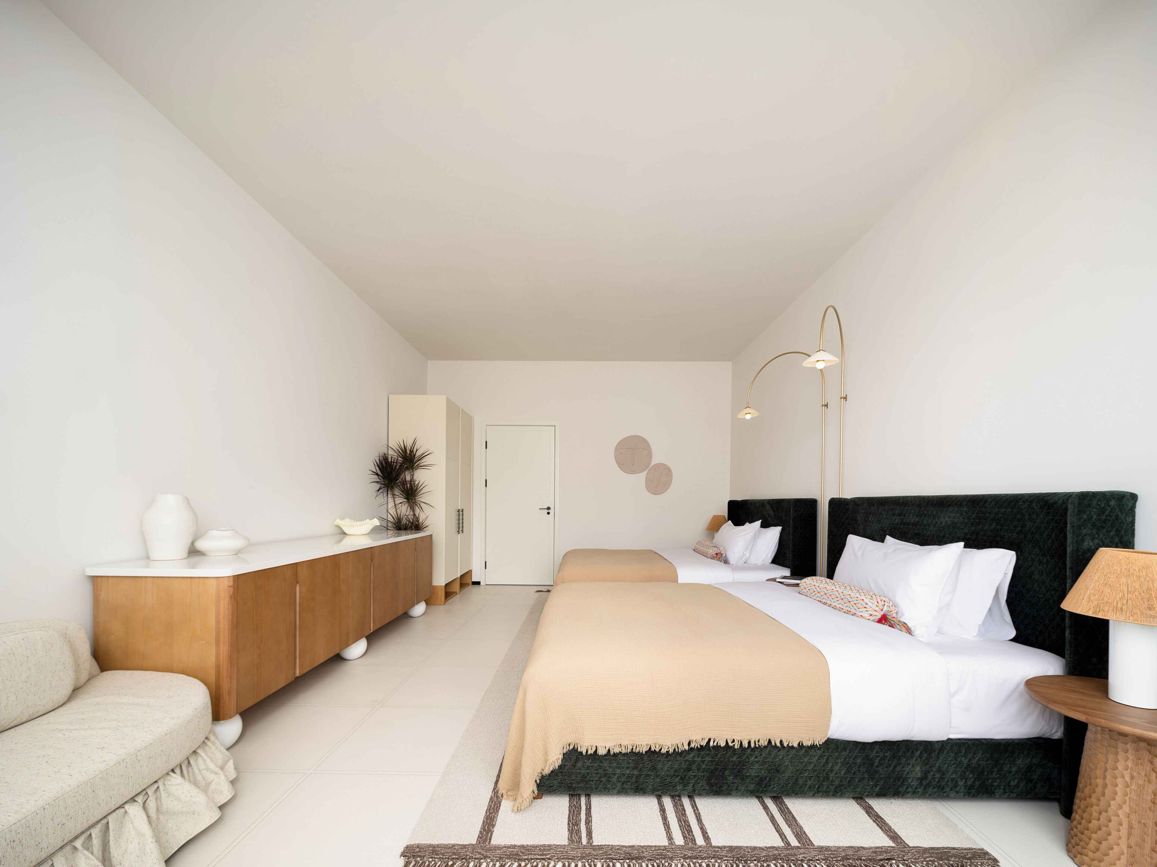 高级双床房, 露台, 山景 | 迷你吧、特色装修、特色家居、遮光窗帘