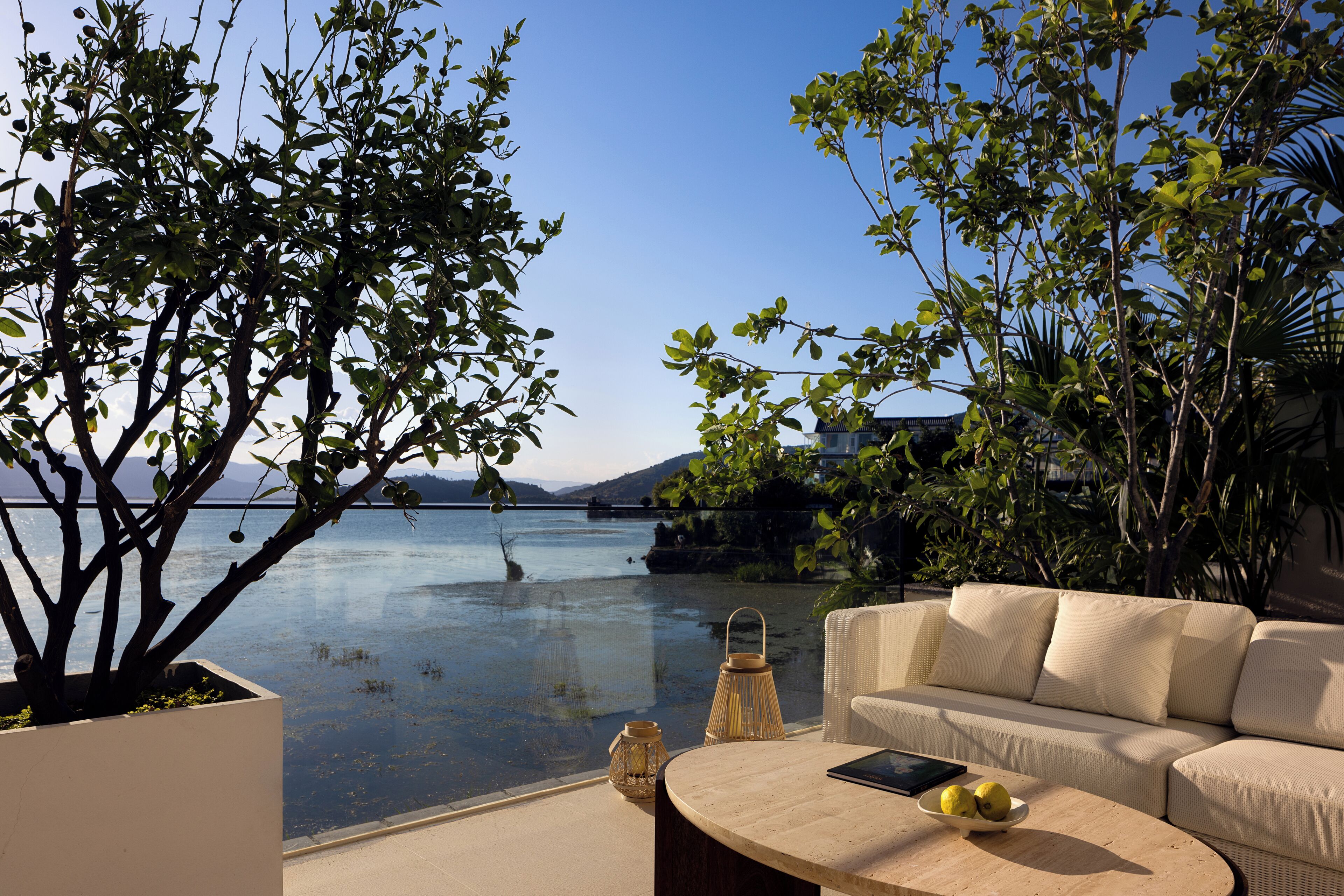 Romantische tweepersoonskamer, patio, uitzicht op zee | Balkon