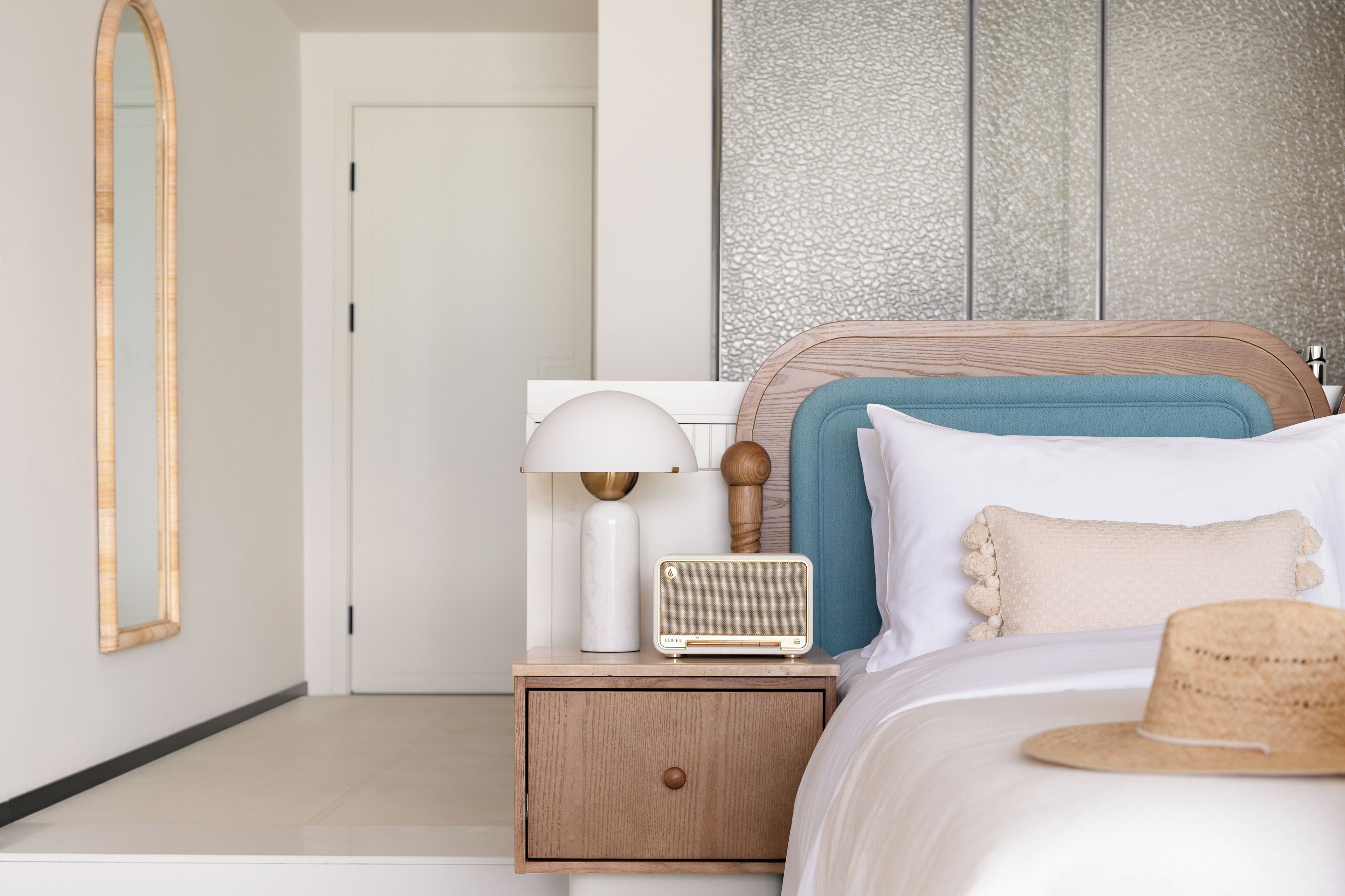 標準雙人房, 露台, 海景 | 迷你吧、獨特設計、獨特裝修、遮光窗簾/窗簾