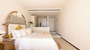 Superior Double Room, Patio, Sea View | Minibar, individually decorated, individually furnished