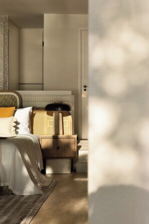 Minibar, individually decorated, individually furnished, blackout drapes - Arcadia Feng Sui Hua Kai Seaview Hotel (Dali)