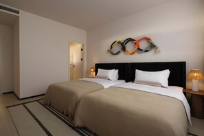 Minibar, individually decorated, individually furnished - Arcadia Feng Sui Hua Kai Seaview Hotel (Dali)