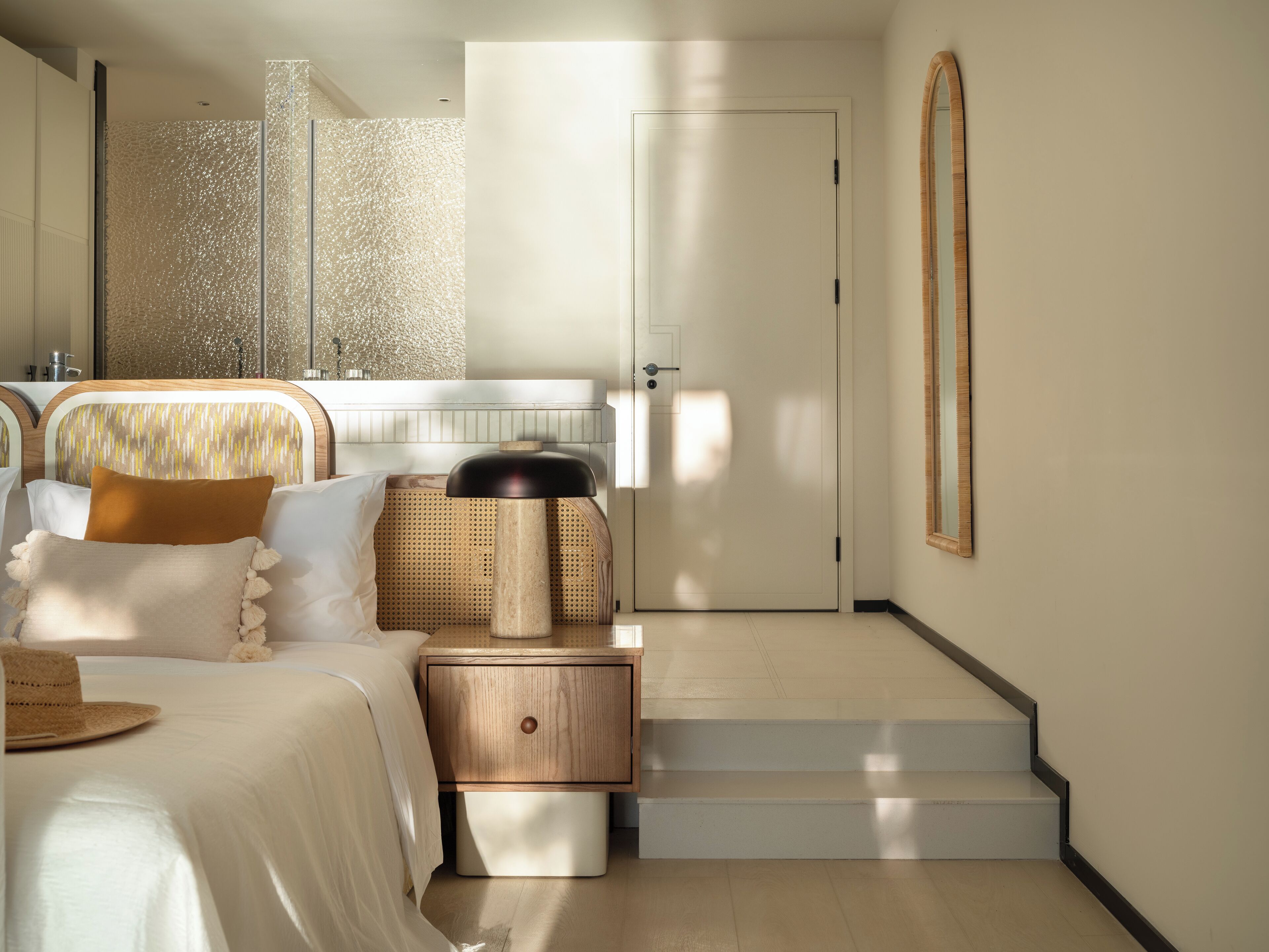 Habitación Signature doble, patio, vistas al mar | Armario