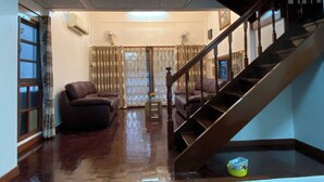 Bungalow, 4 chambres, accessible aux personnes à mobilité réduite, terrasse | Salle de séjour