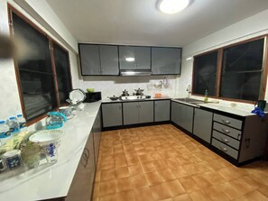 Bungalow, 4 chambres, accessible aux personnes à mobilité réduite, terrasse | Cuisine privée