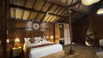 Villa, privat basseng, utsikt mot høyde | Skrivebord og wi-fi (inkludert)