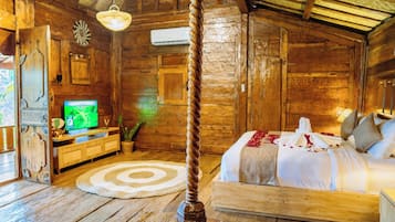 Escritorio, wifi gratis y ropa de cama