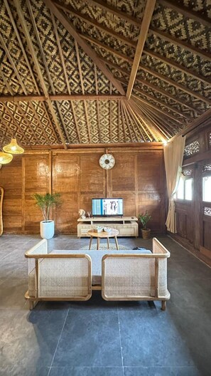 Villa, privat basseng, bassengutsikt | Skrivebord og wi-fi (inkludert)