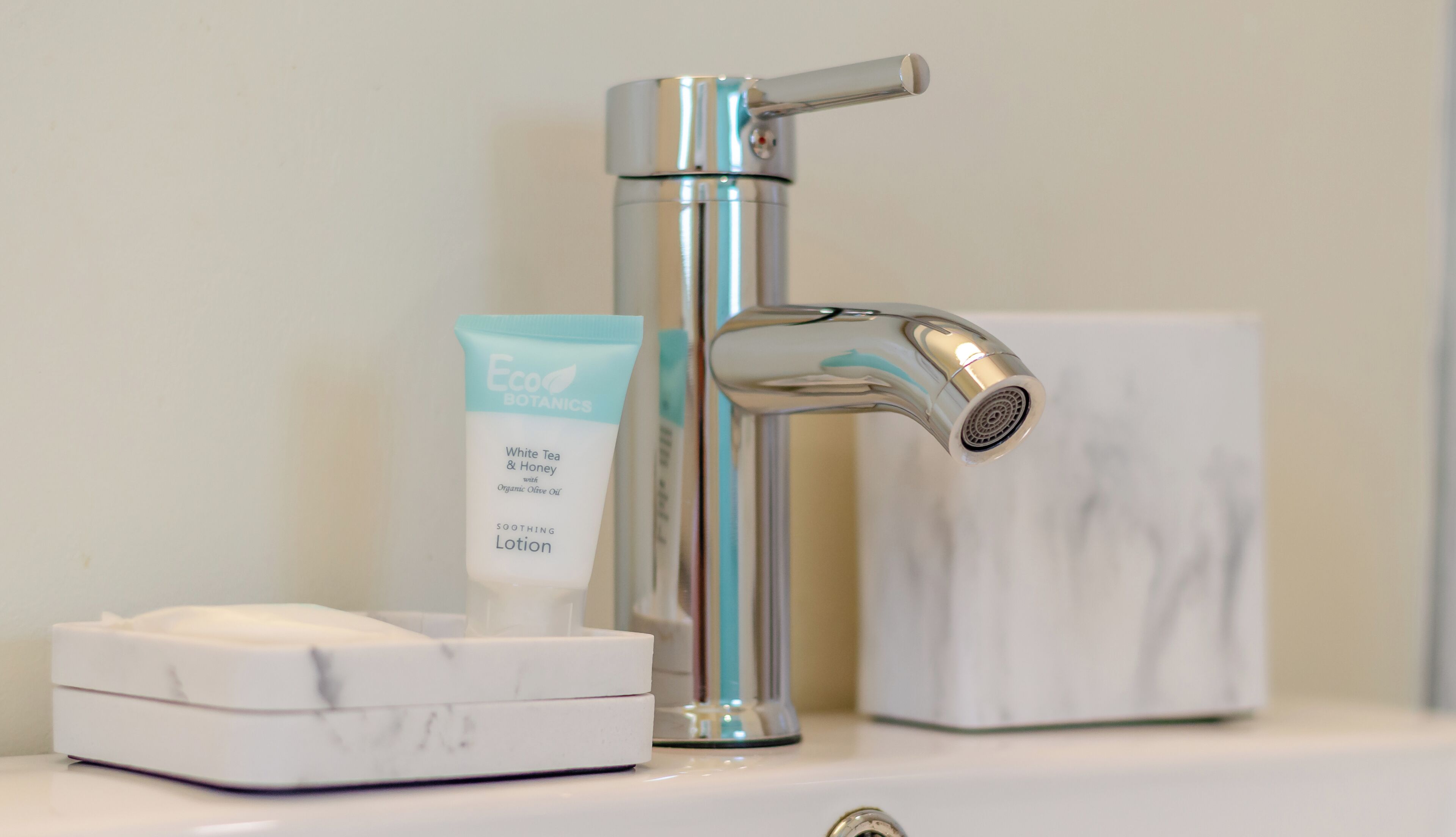 Hair dryer, towels