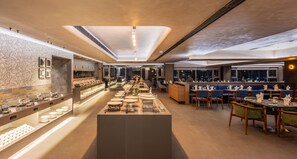 Restaurant - Effotel By Sayaji Sangli (Miraj)