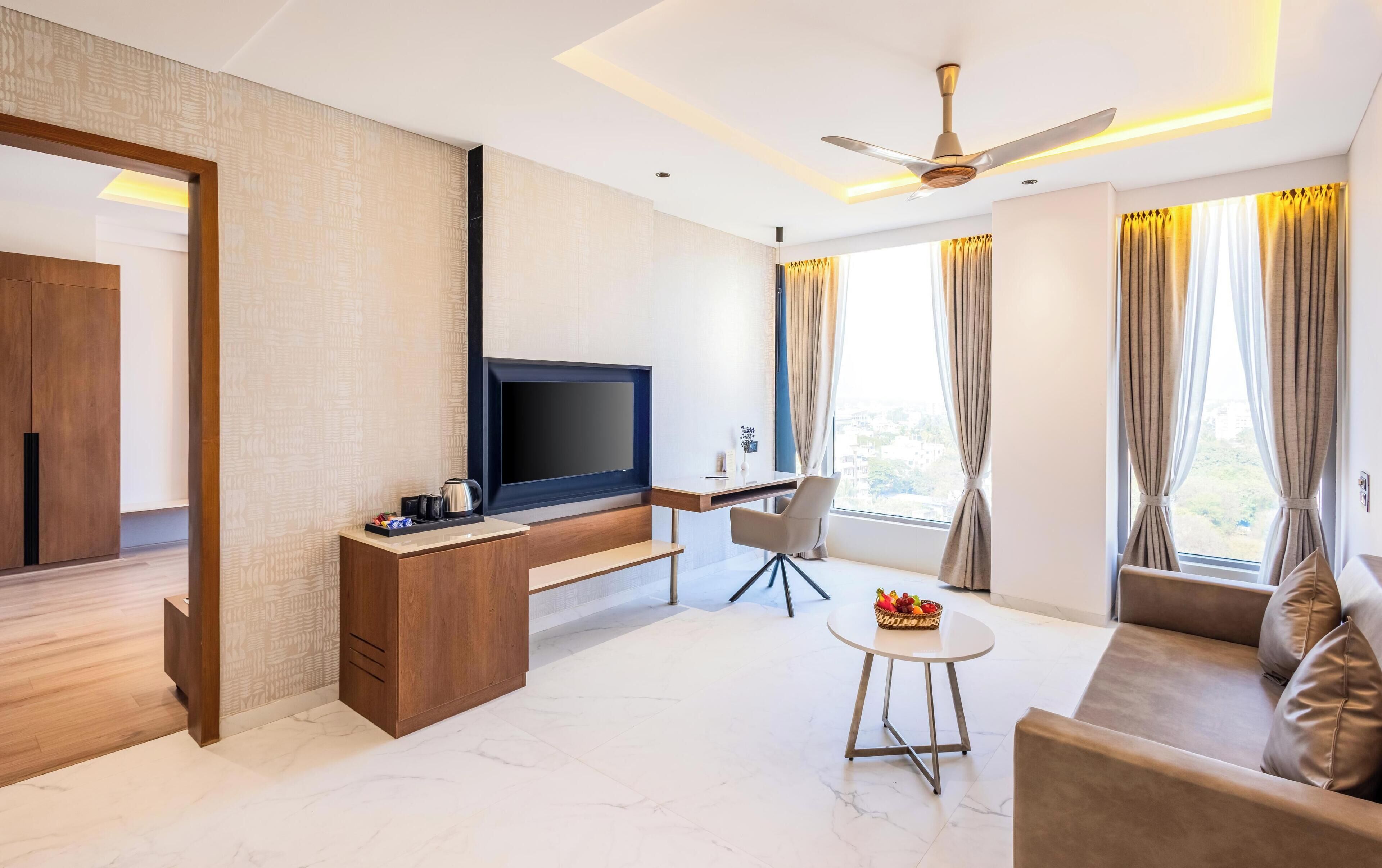 頂級套房, 陽台 | 客房內保險箱、書桌、免費無線上網