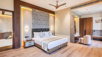 Premium Suite with Balcony | In-room safe, desk, free WiFi