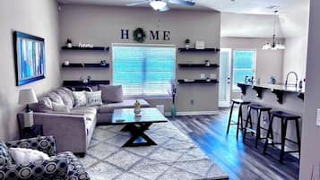 Smart TV, books, stereo