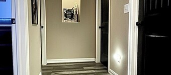 Spacious 3 BR on Dead End-Fast Wi-Fi, Work Desk - Minutes to Tulsa Attractions