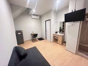 Habitación familiar doble | Caja fuerte, cortinas opacas, wifi gratis y ropa de cama