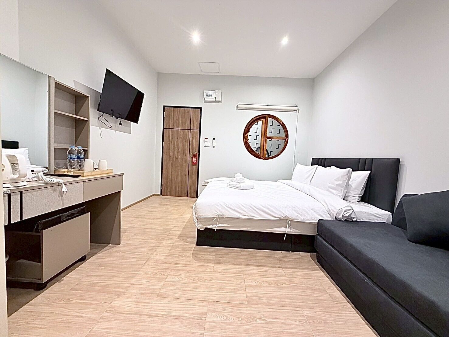 Habitación familiar doble | Caja fuerte, cortinas opacas, wifi gratis y ropa de cama