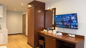 Habitación Deluxe doble | Caja fuerte, cortinas opacas, wifi gratis y ropa de cama