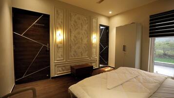 4 bedrooms, Internet, bed sheets