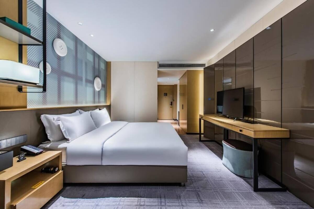 Executive Double Room, City View