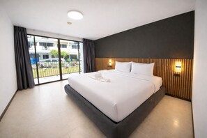 Superior Double Room, Balcony | Free WiFi - Karon House (Karon)