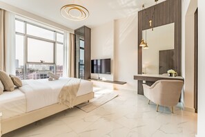 1 bedroom, in-room safe, iron/ironing board, free WiFi - Perfectly Positioned Near Dubai Miracle Garden and Butterfly Garden (Dubai)