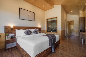 Deluxe-Doppelzimmer, Hügelblick | Bügeleisen/Bügelbrett, kostenloses WLAN