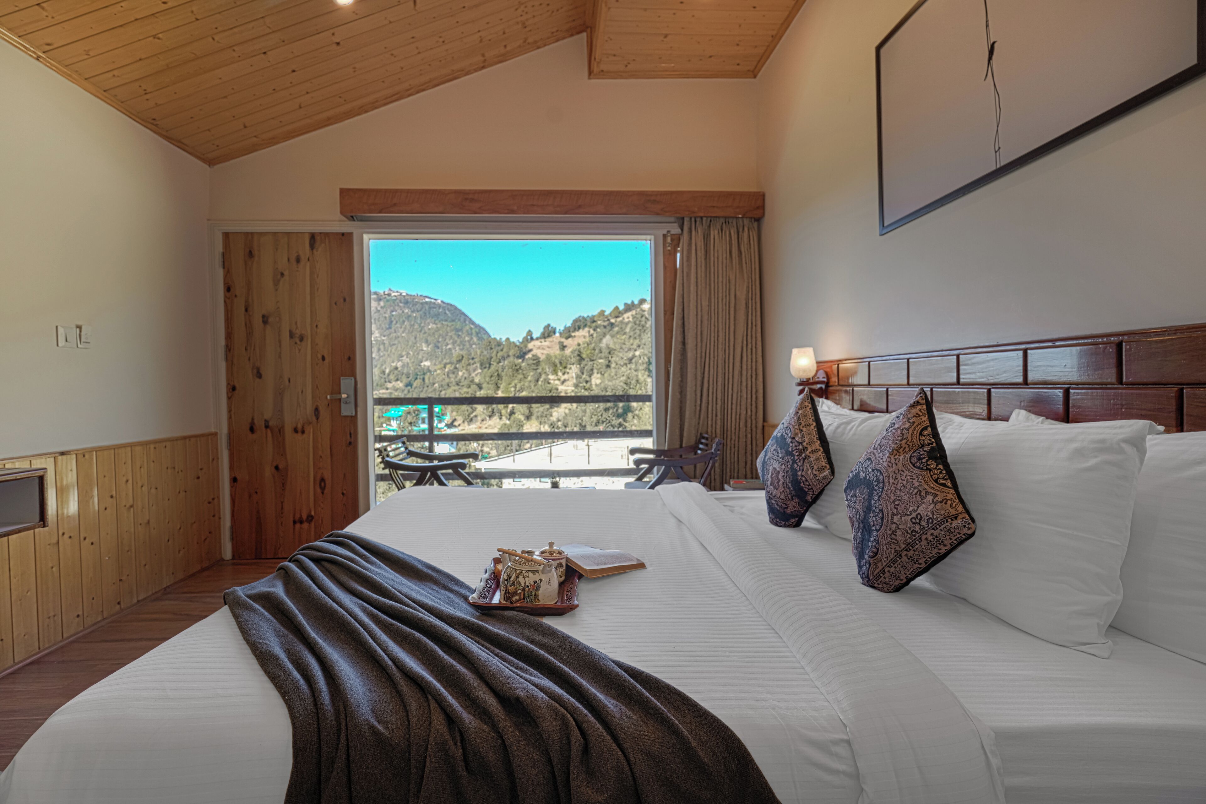 Deluxe Double Room, Hill View