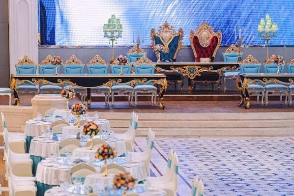 Restaurant - Urumqi Junbang Tianshan Hotel (International Grand Bazaar and Tian 2nd Street) (Urumqi)