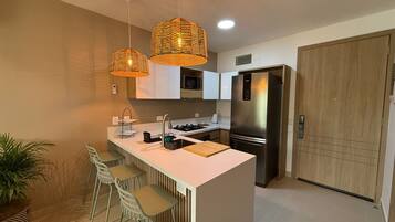 Microones, forn i placa de cuina