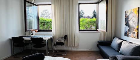 Appartement de base | Fer et planche Ă repasser