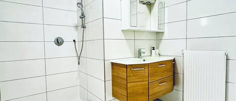 Basic-Apartment | Badezimmer