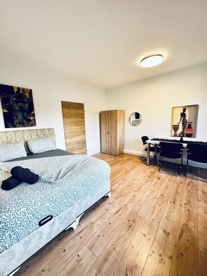 Iron/ironing board - Stylish 3BR Apt Outdoor Space Sleeps 8 (Vienna)