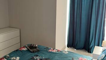 2 chambres, fer et planche Ă repasser, Wi-Fi gratuit, draps fournis