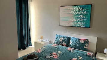 2 chambres, fer et planche à repasser, Wi-Fi gratuit, draps fournis