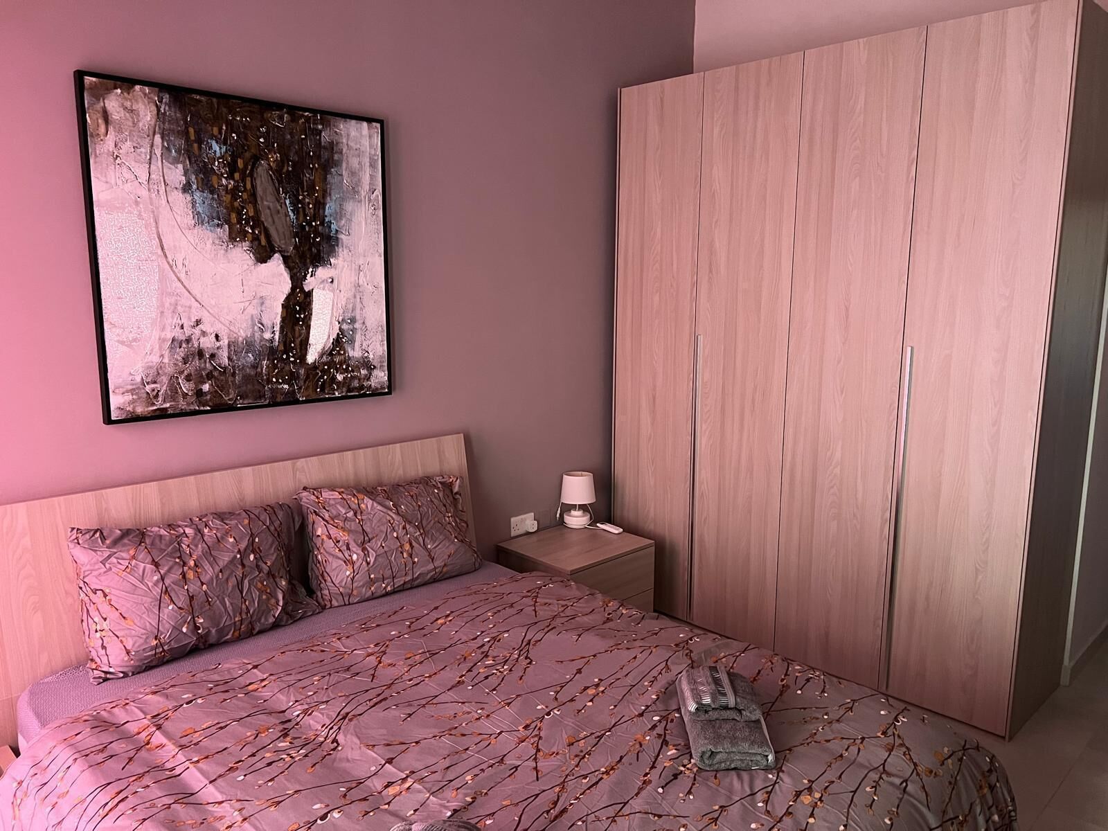 2 chambres, fer et planche à repasser, Wi-Fi gratuit, draps fournis