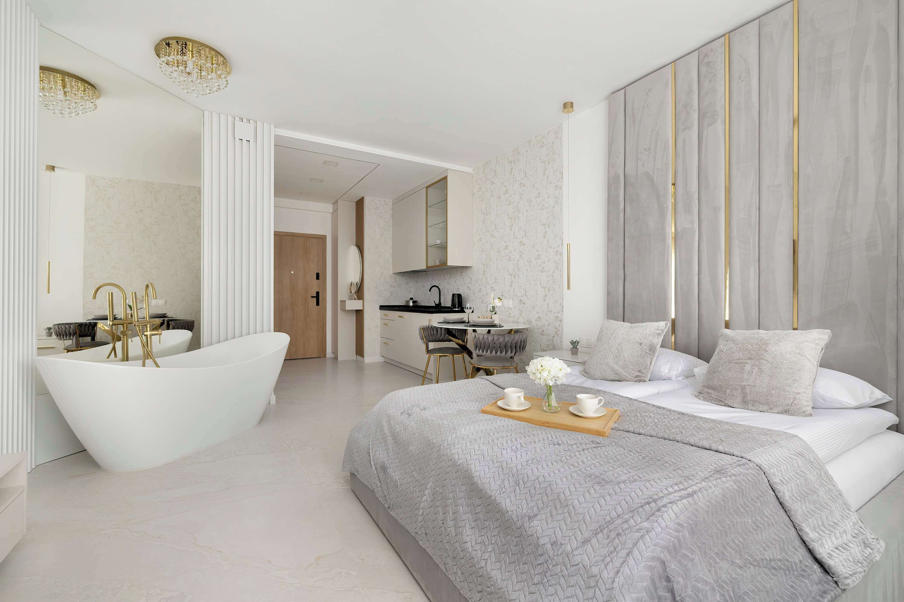 アイロン / アイロン台、旅行用ベビーベッド、WiFi、ベッドシーツ