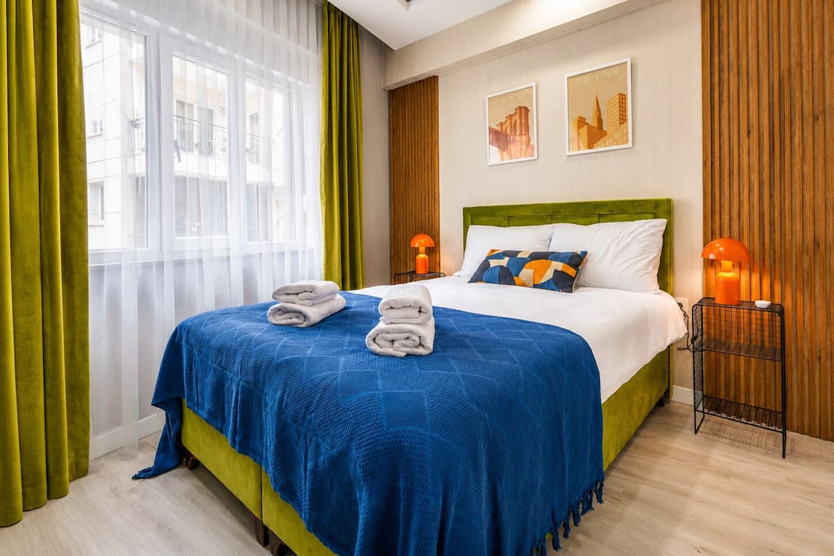 Condo Deluxe, 1 phòng ngủ, không hút thuốc, được phép mang theo vật nuôi | Bàn, khu vực làm việc phù hợp cho laptop, màn/rèm cản sáng