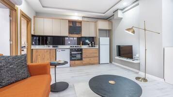 Comfort Condo, 1 Bedroom, Pets allowed | Private kitchen