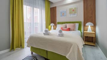 Bloc d'apartaments Deluxe, 1 llit doble i sofà llit, bany privat | Escriptori, espai de treball apte per a portàtils i cortines opaques