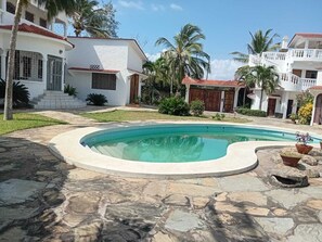 Pool - 4-bedroom Sublime villa Elite Lux in Diani Beach with Pool, beach front access (Mombasa)