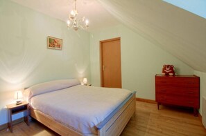 2 slaapkamers, een strijkplank/strijkijzer, wifi