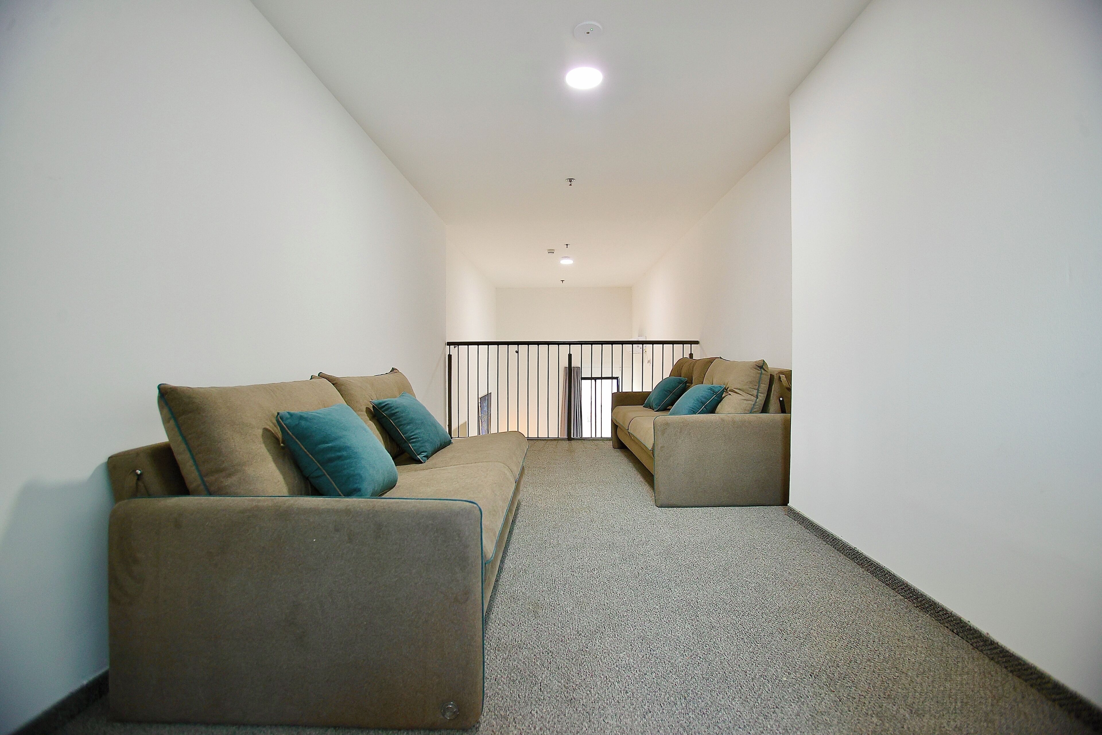 Gallery maisonnette | Een bureau, een laptopwerkplek, gratis babybedden, gratis wifi