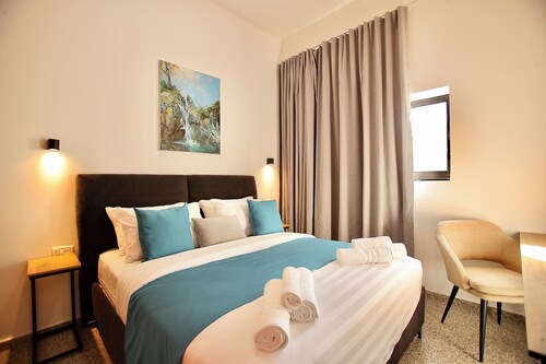 Azura Boutique Hotel