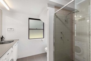 Bathroom - Blackfish ~ Stunning Haven Near Beaches (Cunjurong Point)