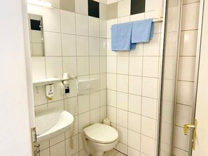 Bathroom - City Hotel (Eisenach)