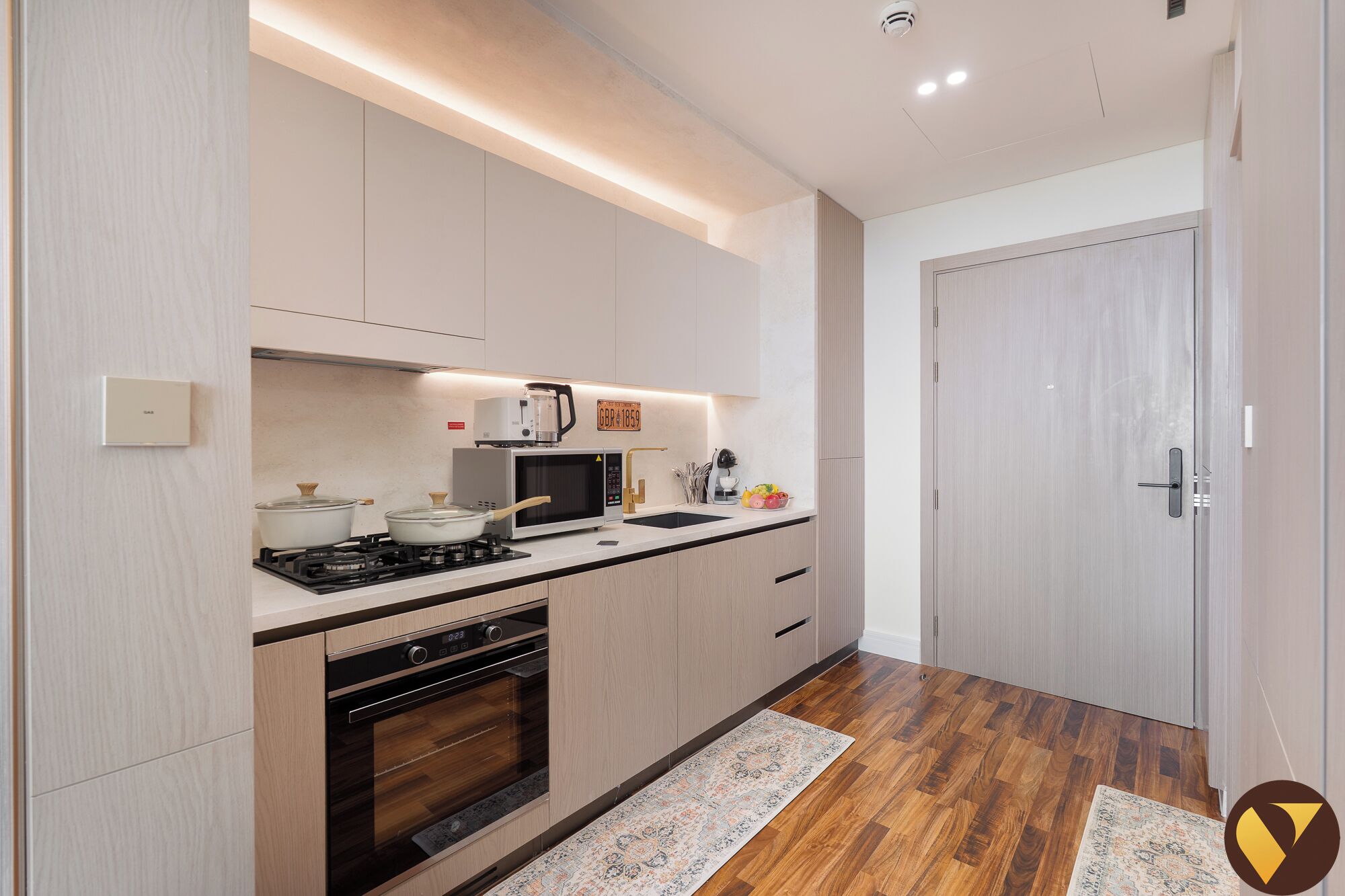 Luxury Studio, Balcony, City View | Iron/ironing board, cribs/infant beds, free WiFi, bed sheets