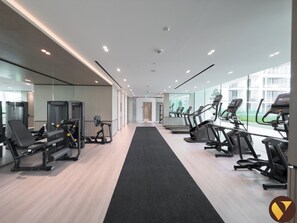 Estudi de luxe, balcó, vistes a la ciutat | Planxa i posts de planxar, bressols, wifi gratuïta i roba de llit 